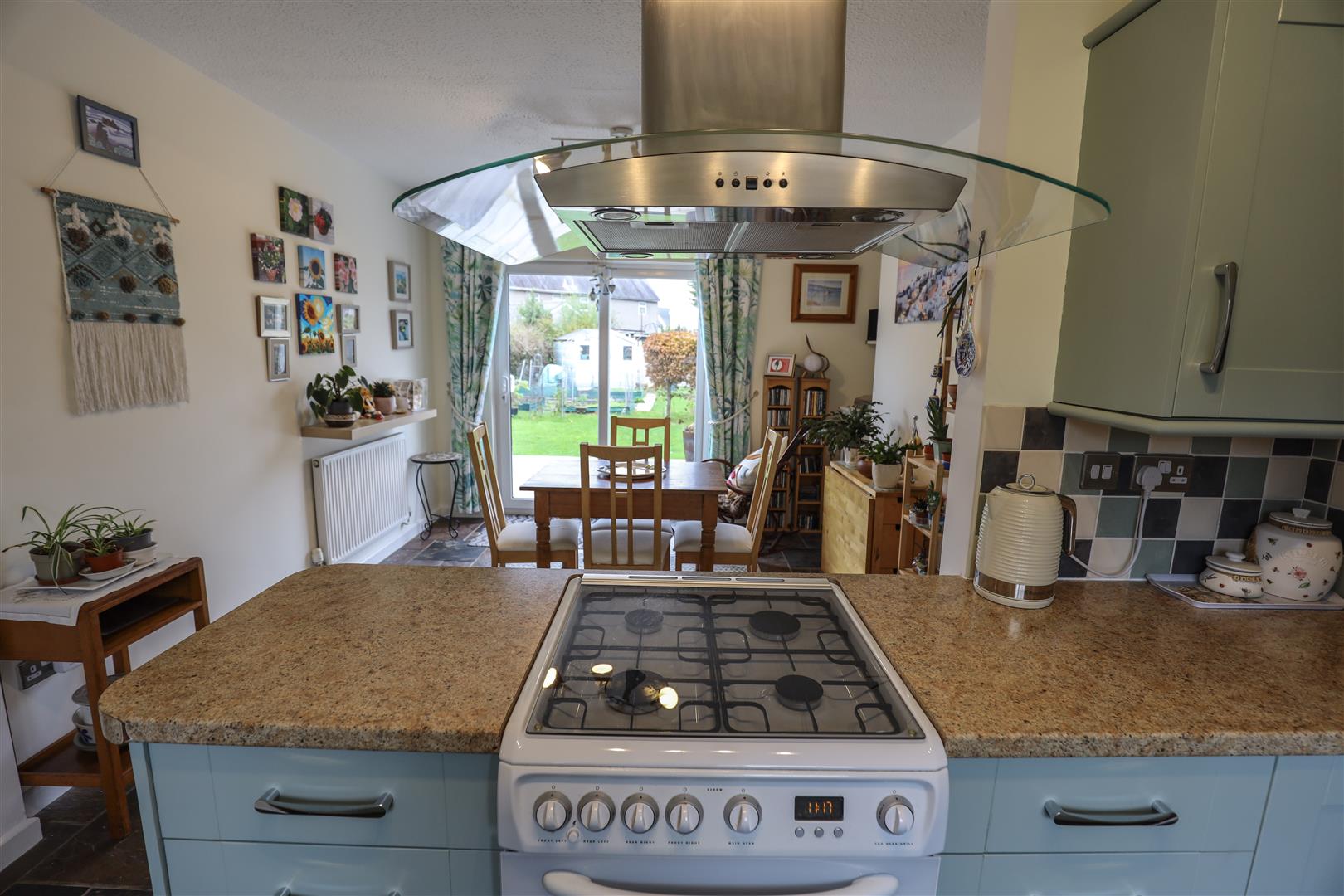 10 Ewenny Road, Wick, Nr Cowbridge, Vale of Glamorgan, CF71 7QA